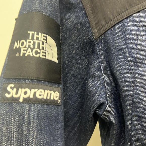 Supreme The North Face Denim Dot Shot Jacket. Worn twice. In great condition!! - Picture 11 of 16